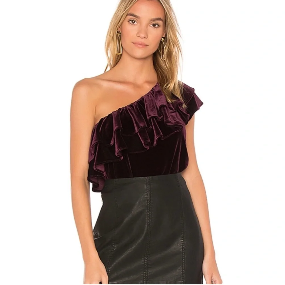 Misa Ruffle One-shoulder Velvet TopIn Plum Velvet Size S‎